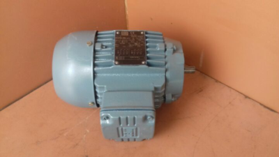 Motor Elétrico WEG - 4 Pólos - 0,55 kW